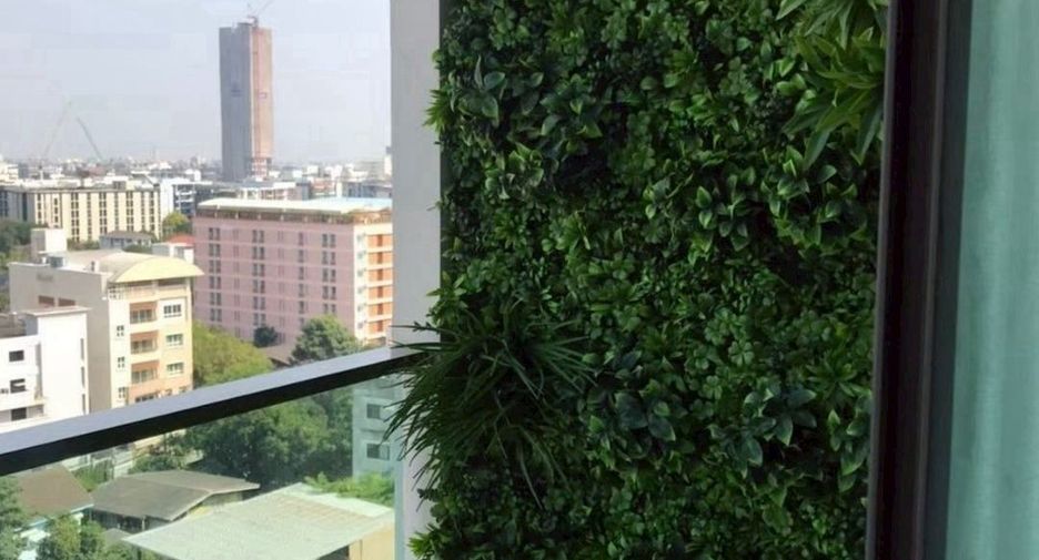 For rent そして for sale 2 ベッドルーム condo in Phra Khanong, Bangkok