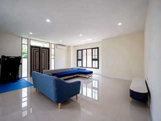 For sale 5 ベッドルーム house in Bang Khun Thian, Bangkok