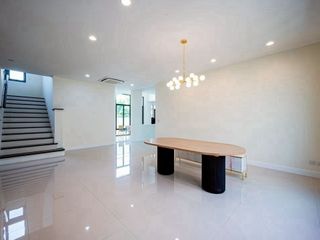 For sale 5 ベッドルーム house in Bang Khun Thian, Bangkok