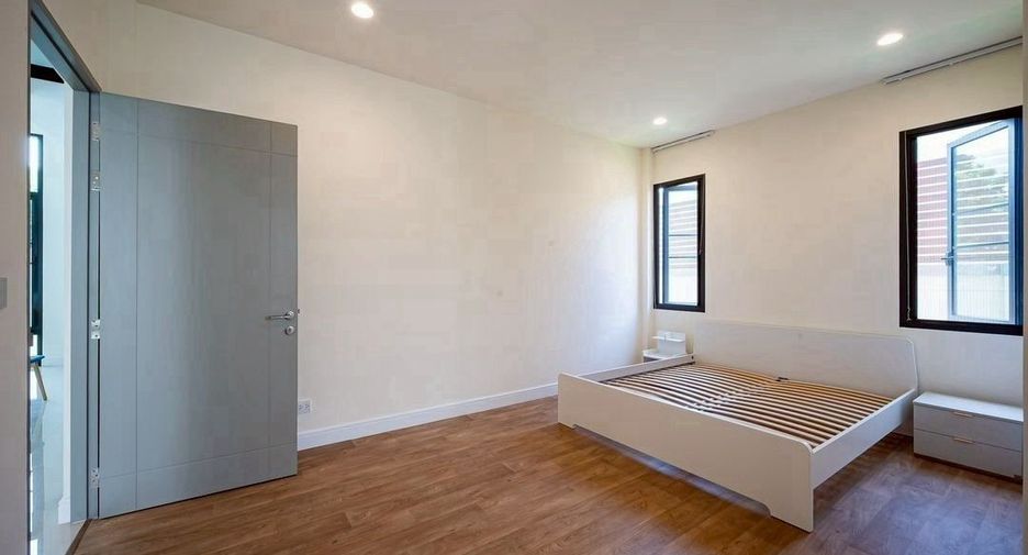 For sale 5 ベッドルーム house in Bang Khun Thian, Bangkok