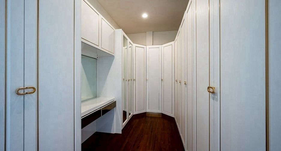 For sale 5 ベッドルーム house in Bang Khun Thian, Bangkok