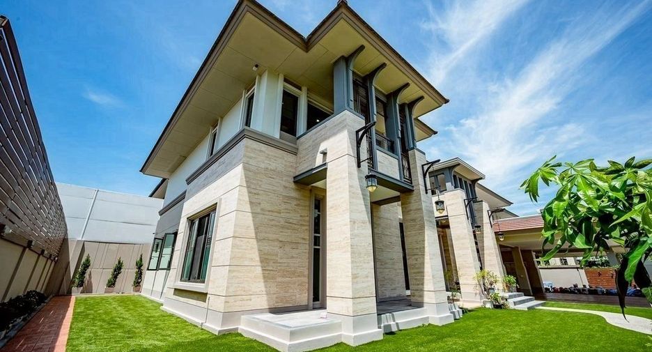 For sale 5 ベッドルーム house in Bang Khun Thian, Bangkok