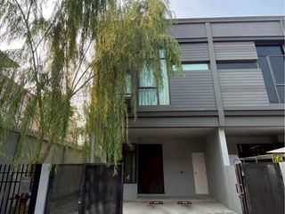 Reihenhaus zum Kauf mit 2 Zimmer in Saphan Sung, Bangkok