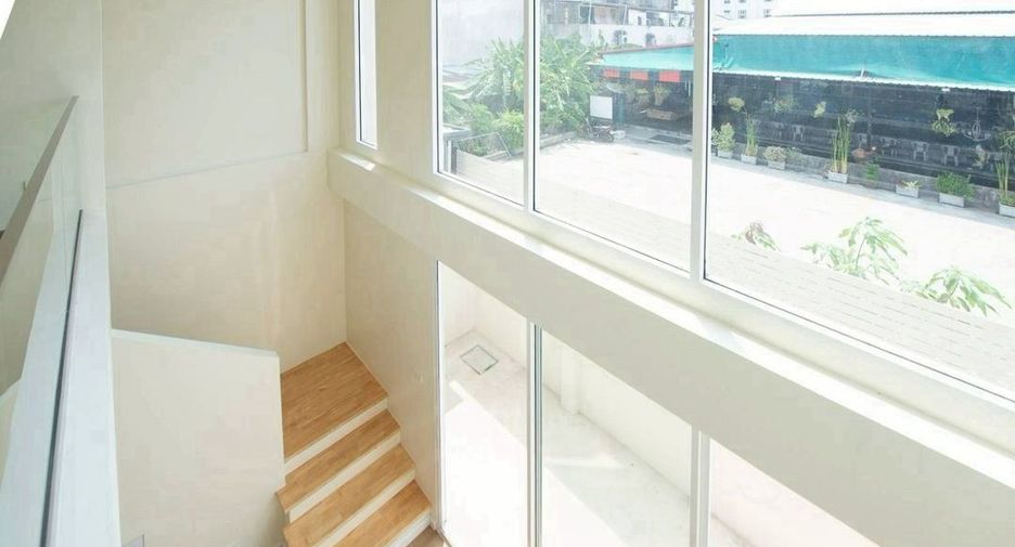 For sale 3 bedrooms townhouse in Lat Phrao, Bangkok