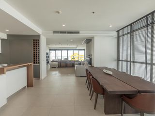 ขาย 3 ห้องนอน คอนโด ใน สาทร, กรุงเทพฯ