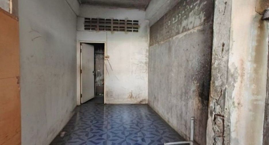 For sale warehouse in Mueang Samut Prakan, Samut Prakan