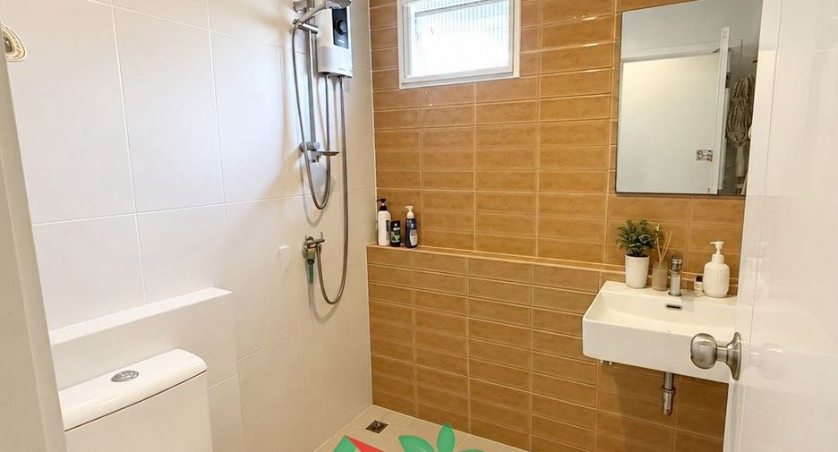 For sale 4 ベッドルーム house in Don Mueang, Bangkok