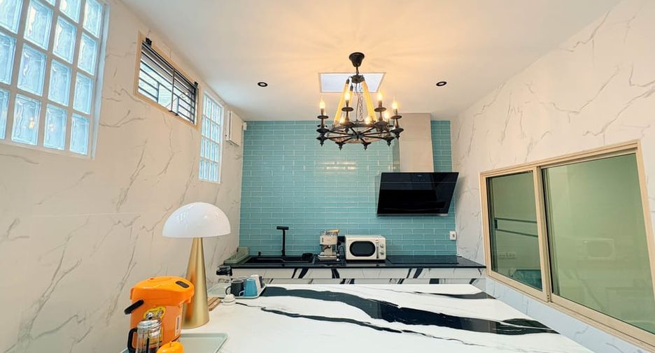 For rent 3 bedrooms house in Jomtien, Pattaya