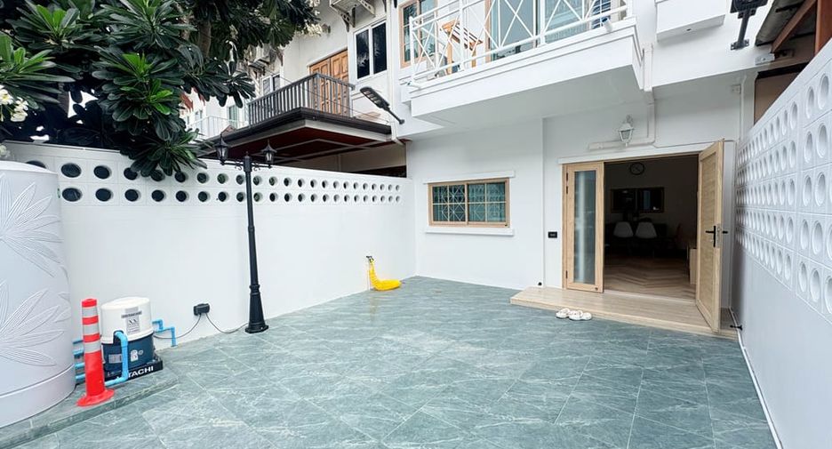 For rent 3 bedrooms house in Jomtien, Pattaya