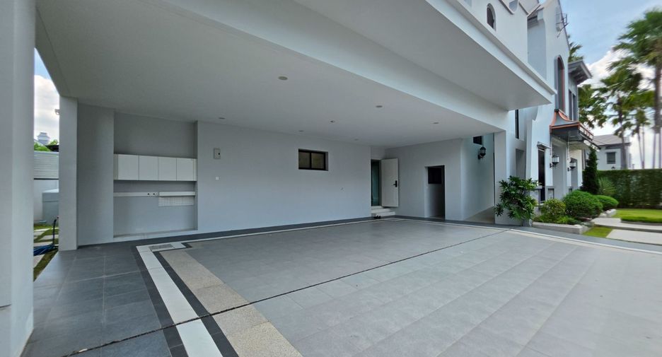 Haus zur Miete mit 5 Zimmer in Taling Chan, Bangkok