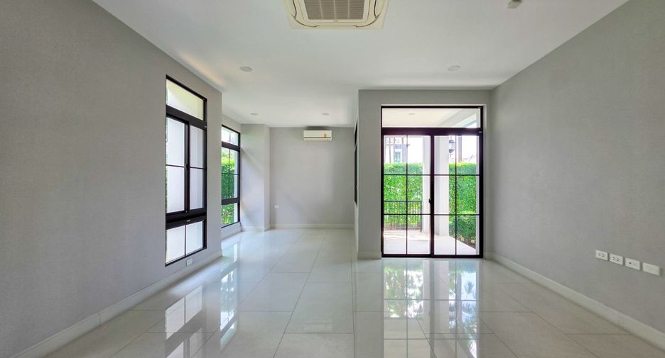 Haus zur Miete mit 5 Zimmer in Taling Chan, Bangkok