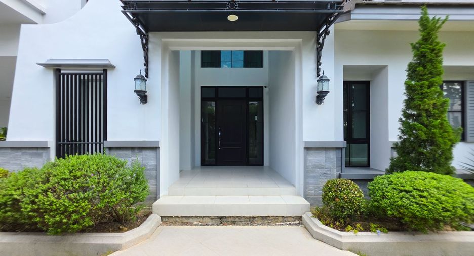 Haus zur Miete mit 5 Zimmer in Taling Chan, Bangkok