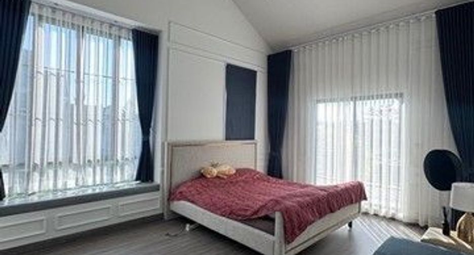 出租 3 卧室 独立屋 在 Lat Krabang, 曼谷