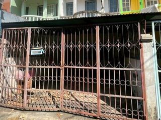 Casa adosada en venta de 1 habitaciones en Khok Samrong, Lopburi