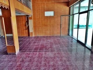 Local comercial en venta de 1 habitaciones en Khok Samrong, Lopburi