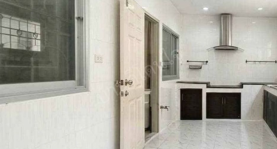 Casa en venta de 3 habitaciones en Mueang Samut Prakan, Samut Prakan