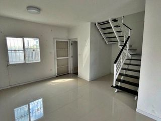 Reihenhaus zum Kauf mit 1 Zimmer in Bang Pa-in, Phra Nakhon Si Ayutthaya