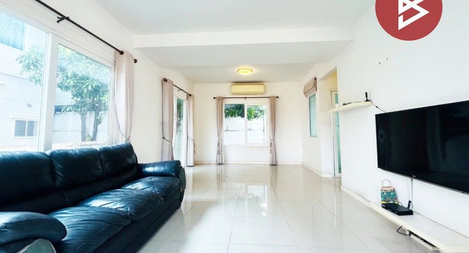 Casa en venta de 3 habitaciones en Phra Samut Chedi, Samut Prakan
