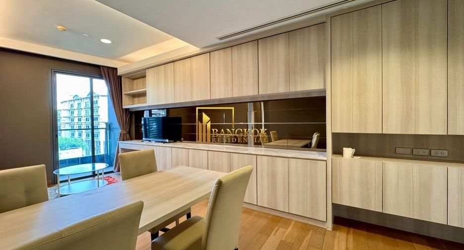 For rent 2 bedrooms condo in Khlong Toei, Bangkok