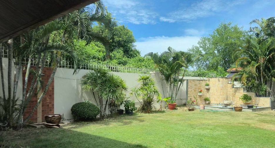 For rent 3 ベッドルーム villa in Huay Yai, Pattaya