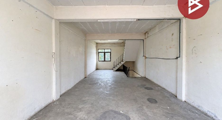 Gewerbefläche zum Kauf mit 1 Zimmer in Krathum Baen, Samut Sakhon