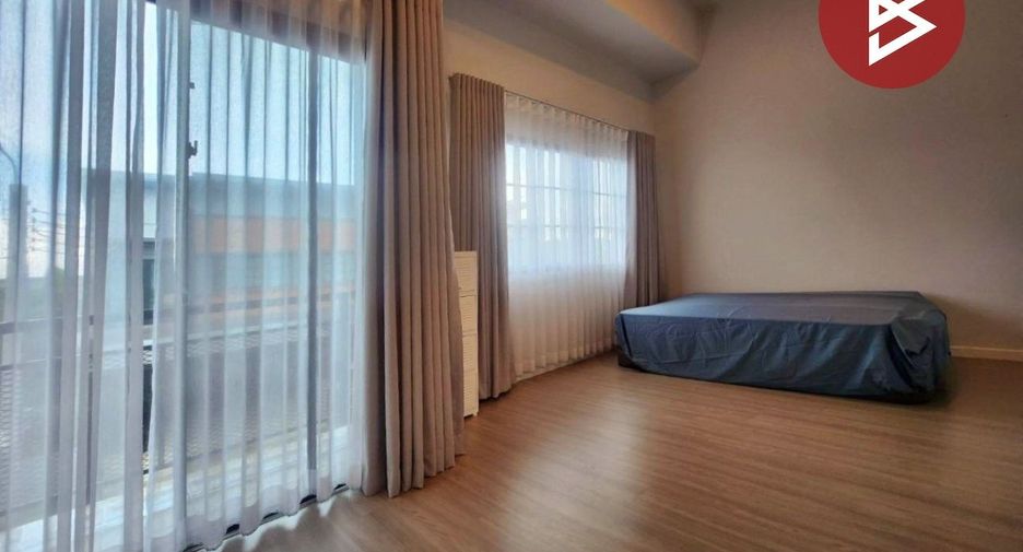 À vendre 4 chambres maison de ville à Bang Kruai, Nonthaburi