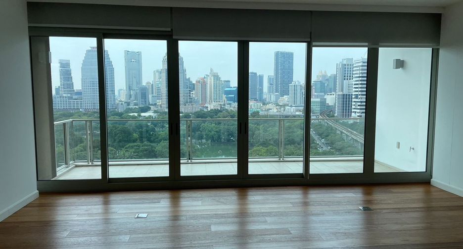 À louer 2 chambres condo à Pathum Wan, Bangkok