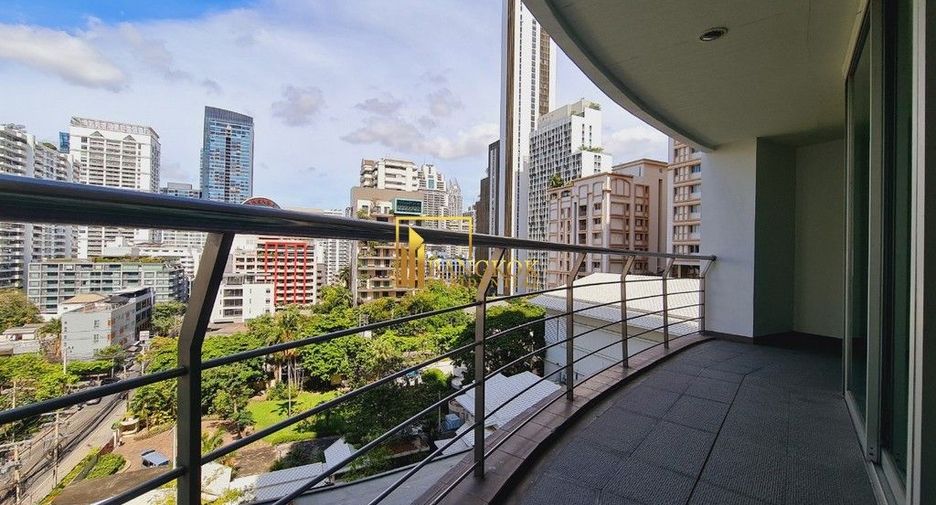 À louer 2 chambres condo à Watthana, Bangkok