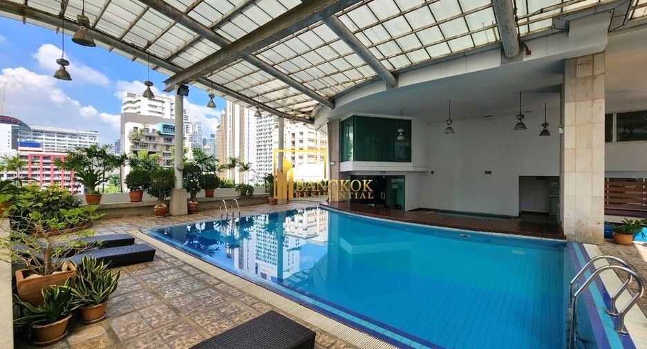 À louer 2 chambres condo à Watthana, Bangkok