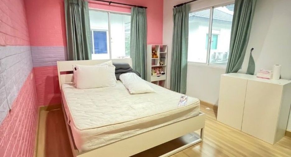 For sale 3 bedrooms house in Khan Na Yao, Bangkok