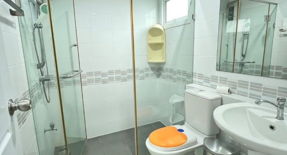 For sale 3 bedrooms house in Khan Na Yao, Bangkok