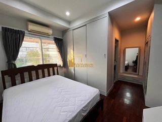 出租 3 卧室 联排别墅 在 Phra Khanong, 曼谷