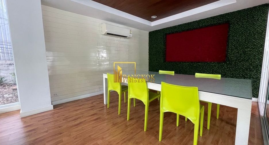 For rent 2 bedrooms apartment in Khlong Toei, Bangkok