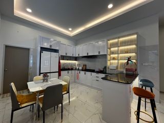 À louer 3 chambres maison à Mueang Krabi, Krabi