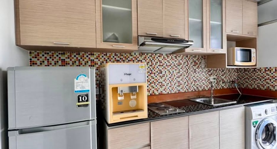For rent 2 bedrooms condo in Si Racha, Chonburi