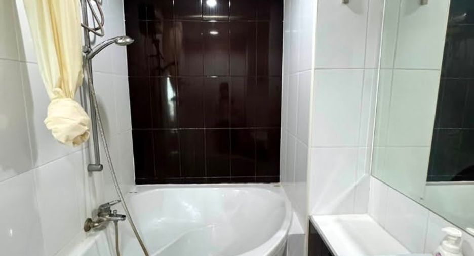 For rent 2 bedrooms condo in Si Racha, Chonburi