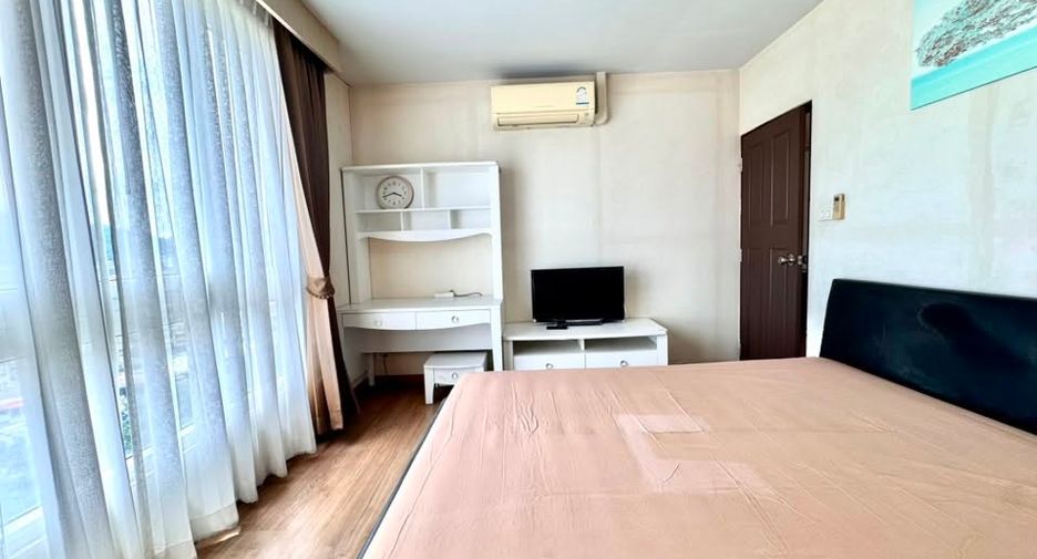 For rent 2 bedrooms condo in Si Racha, Chonburi
