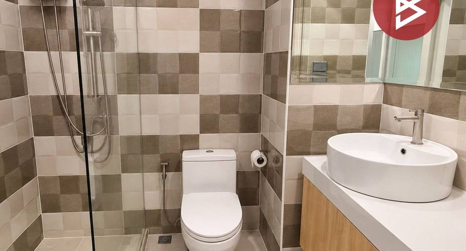 Condo en venta de 2 habitaciones en Yan Nawa, Bangkok