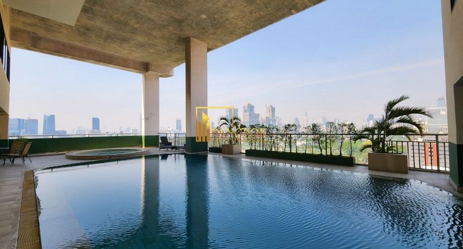 For rent 2 bedrooms condo in Khlong Toei, Bangkok