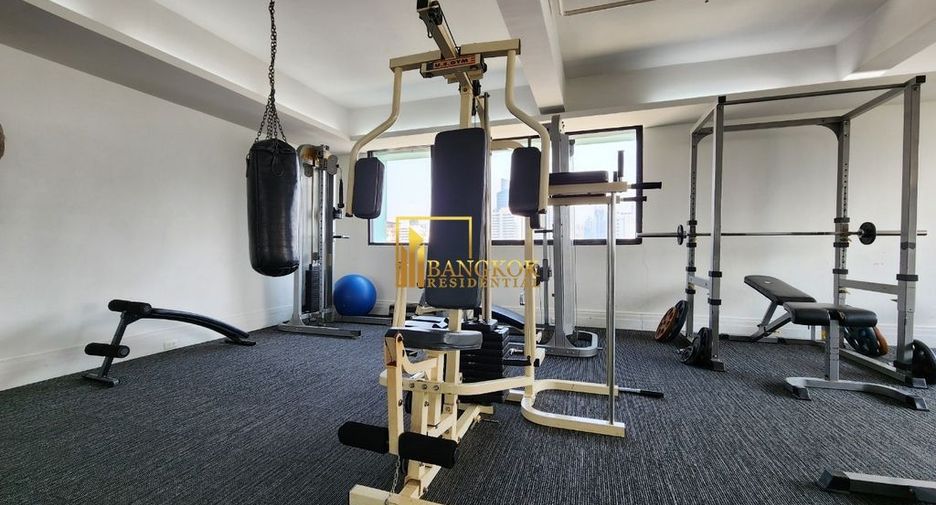 For rent 2 bedrooms condo in Khlong Toei, Bangkok
