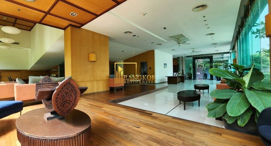 For rent 2 bedrooms condo in Khlong Toei, Bangkok