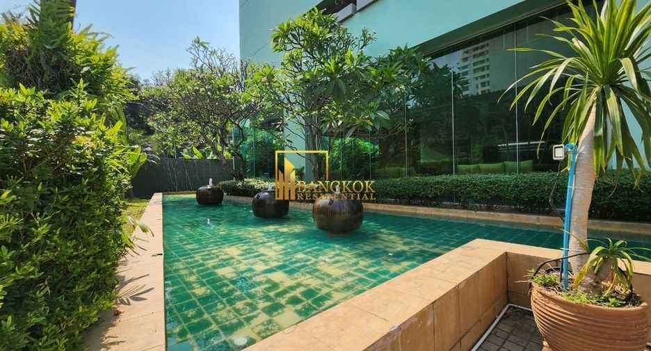 For rent 2 bedrooms condo in Khlong Toei, Bangkok