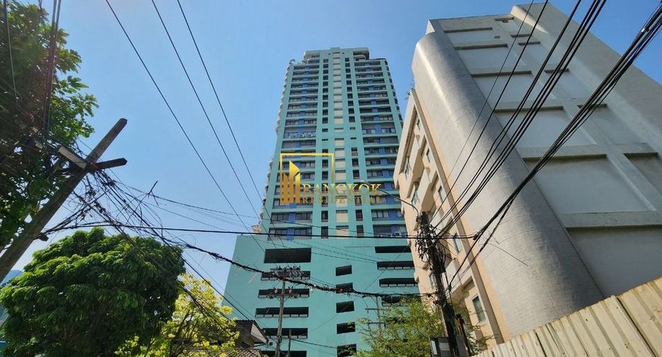For rent 2 bedrooms condo in Khlong Toei, Bangkok