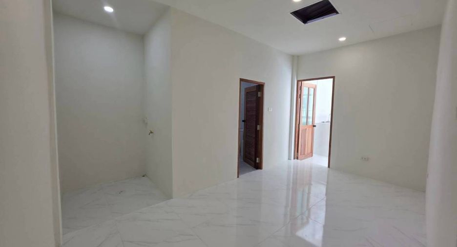 Casa adosada en venta de 3 habitaciones en Mueang Phuket, Phuket
