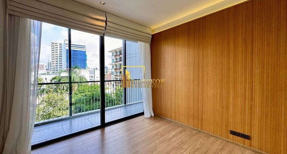 For rent 3 bedrooms apartment in Watthana, Bangkok