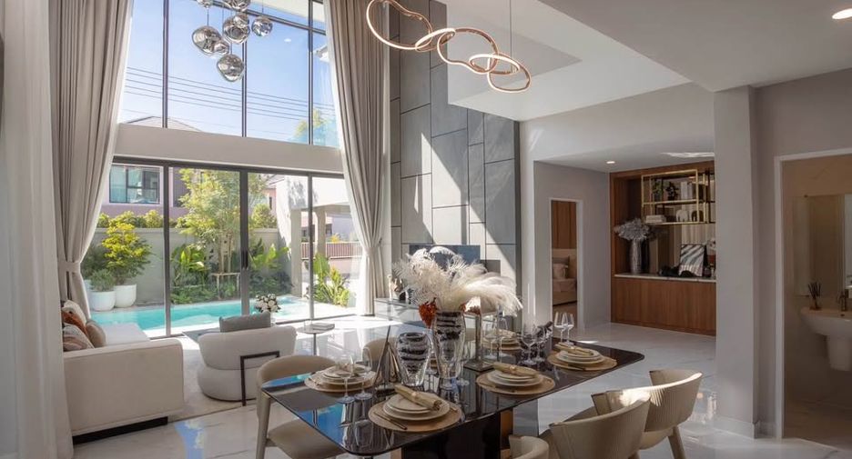 Casa en venta de 5 habitaciones en Bang Lamung, Chonburi