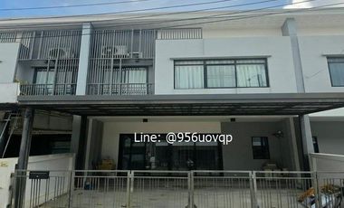 For sale 3 bedrooms townhouse in Prawet, Bangkok