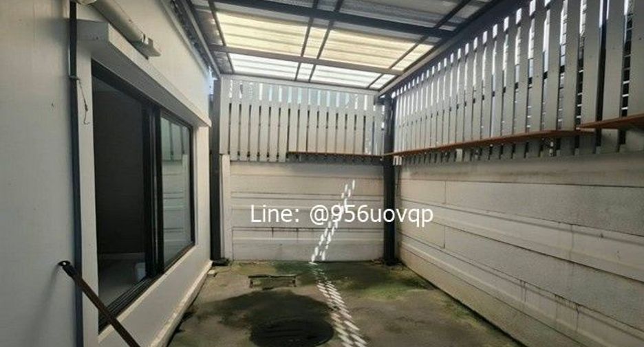 For sale 3 bedrooms townhouse in Prawet, Bangkok