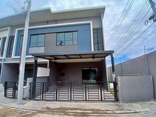 Продажа 1 кровать таунхаус в Phra Samut Chedi, Самутпракан