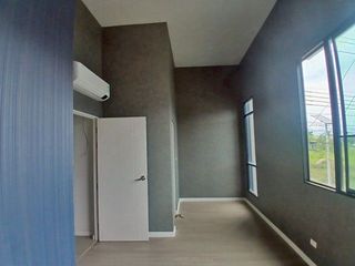 Продажа 1 кровать таунхаус в Phra Samut Chedi, Самутпракан